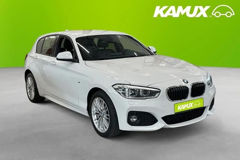 Vit Begagnad 2019 BMW 120 M Sport Halvkombi | 209 900 kr (Bra pris) - Bild 1/4