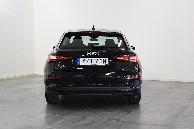 Begagnad Audi A3 Sportback 150 HK (110 kW) 2021 Svart Halvkombi