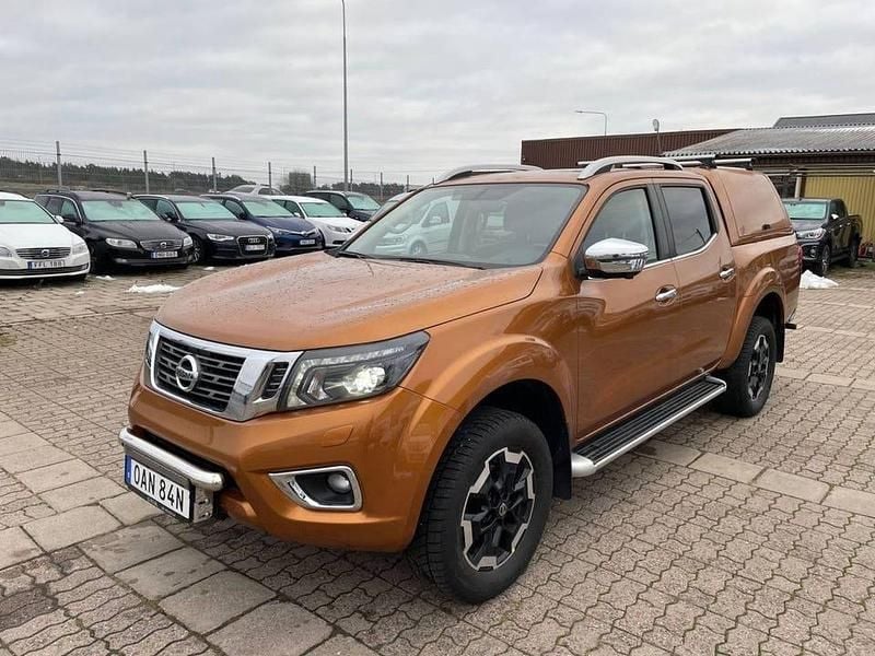 Orange Begagnad 2020 Nissan Navara Tekna Pickup | 379 900 kr (Dyr) - Bild 1/4