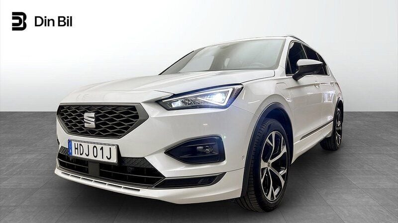 Vit Begagnad 2023 Seat Tarraco FR SUV | 409 900 kr - Bild 1/4