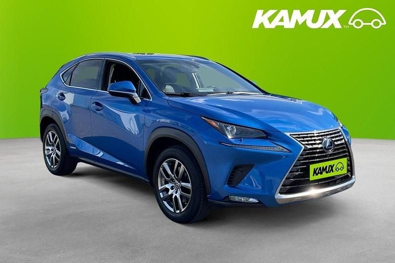 Blå (okänd) Begagnad 2019 Lexus NX300h Executive Line SUV | 314 900 kr (Marknadspris) - Bild 1/3
