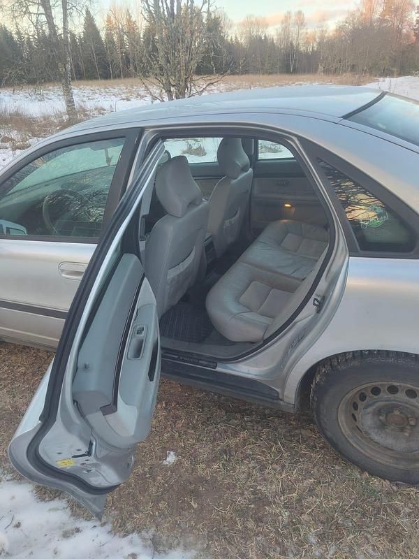 Begagnad Volvo S80 140 HK (102 kW) 2002 Halv läder Sedan