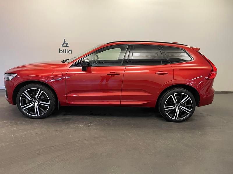 Begagnad Volvo XC60 R-Design 303 HK (222 kW) 2020 Röd SUV