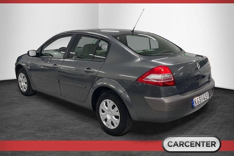 Begagnad Renault Mégane II 112 HK (82 kW) 2007 Grå Sedan