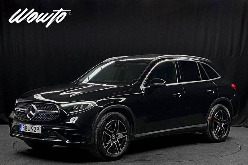Svart Begagnad 2022 Mercedes GLC220 AMG SUV | 639 800 kr - Bild 1/3