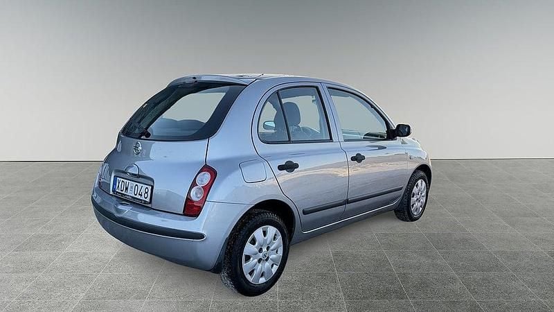 Begagnad Nissan Micra 82 HK (60 kW) 2005 Silver Halvkombi