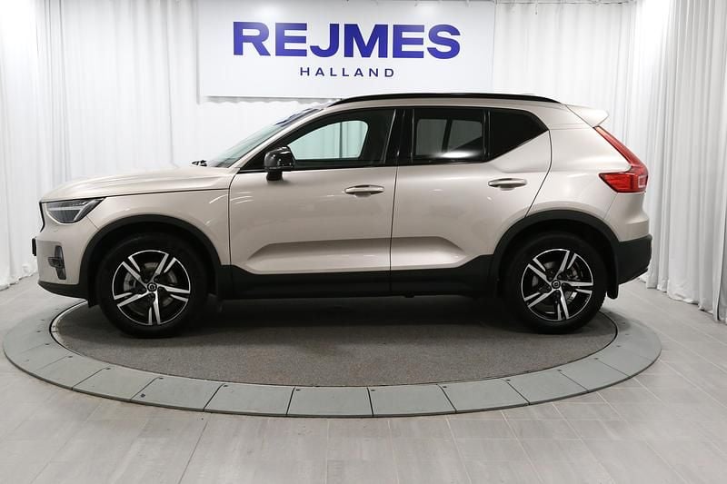 Begagnad Volvo XC40 Plus 200 HK (147 kW) 2023 Grå SUV