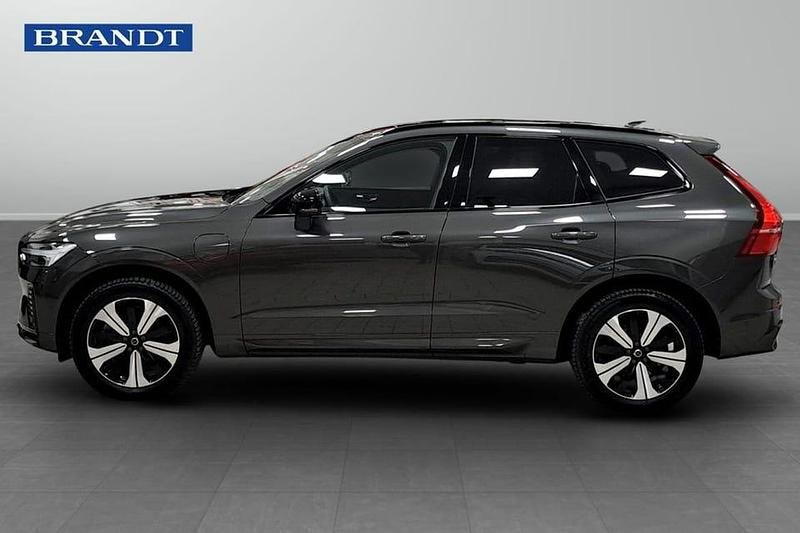 Begagnad Volvo XC60 Plus 462 HK (339 kW) 2023 Grå SUV