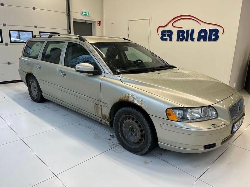 Brun Begagnad 2007 Volvo V70 Kombi | 12 900 kr (Superpris) - Bild 1/4
