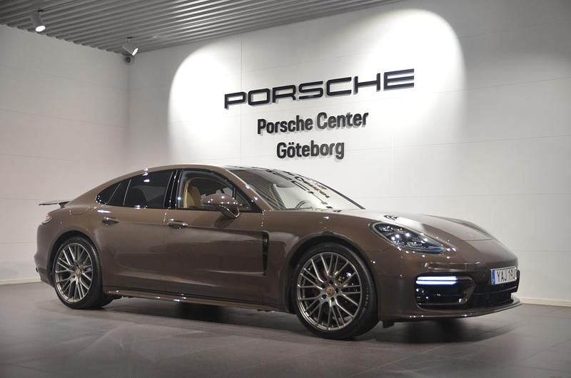 Begagnad 2021 Porsche Panamera GTS Sedan | 1 179 000 kr - Bild 1/4