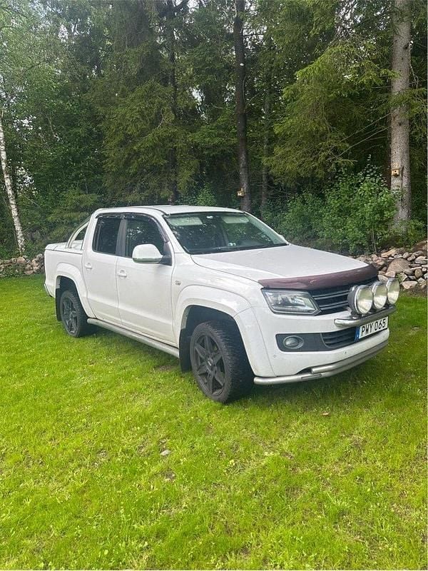 Vit Begagnad 2016 VW Amarok Pickup | 170 000 kr (Lite dyr) - Bild 1/4
