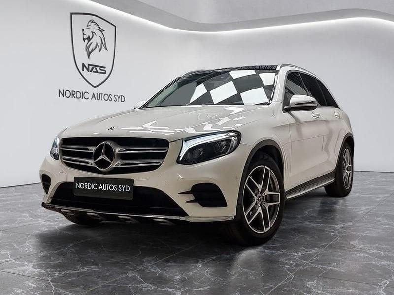 Vit Begagnad 2018 Mercedes GLC220 AMG SUV | 359 900 kr (Lite dyr) - Bild 1/4
