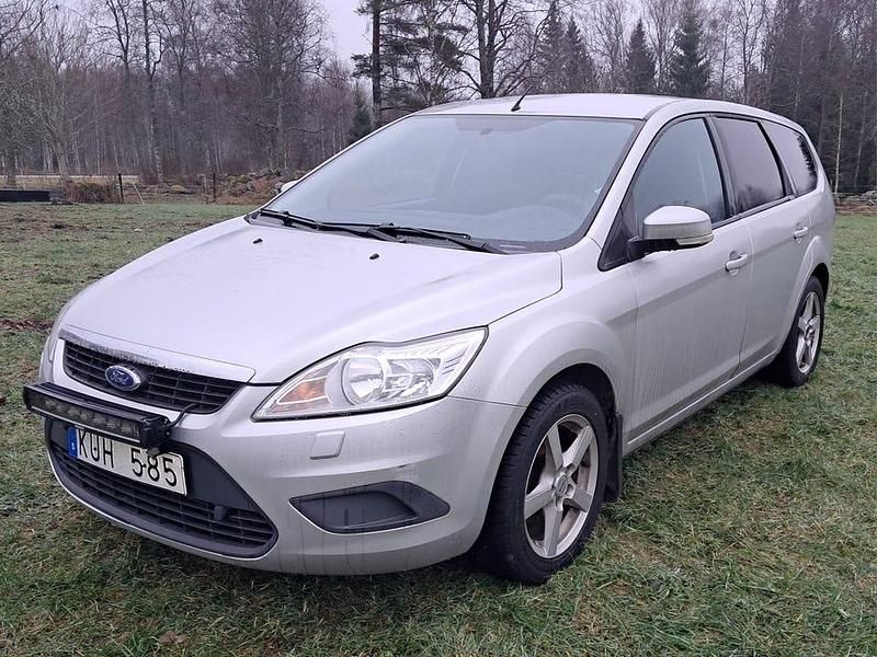 Begagnad 2010 Ford Focus Kombi | 10 000 kr (Superpris) - Bild 1/4