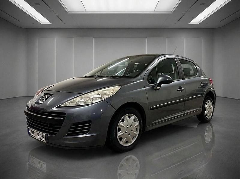 Grå Begagnad 2010 Peugeot 207 Halvkombi | 32 900 kr (Marknadspris) - Bild 1/4