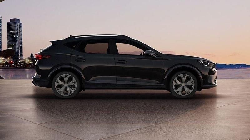 Svart (midnight black metallic) Ny 2025 Cupra Formentor SUV | 435 900 kr (Lite dyr) - Bild 1/3