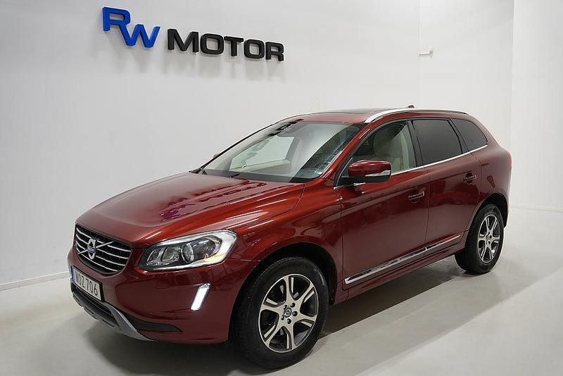 Begagnad Volvo XC60 Summum 215 HK (158 kW) 2013 Röd SUV