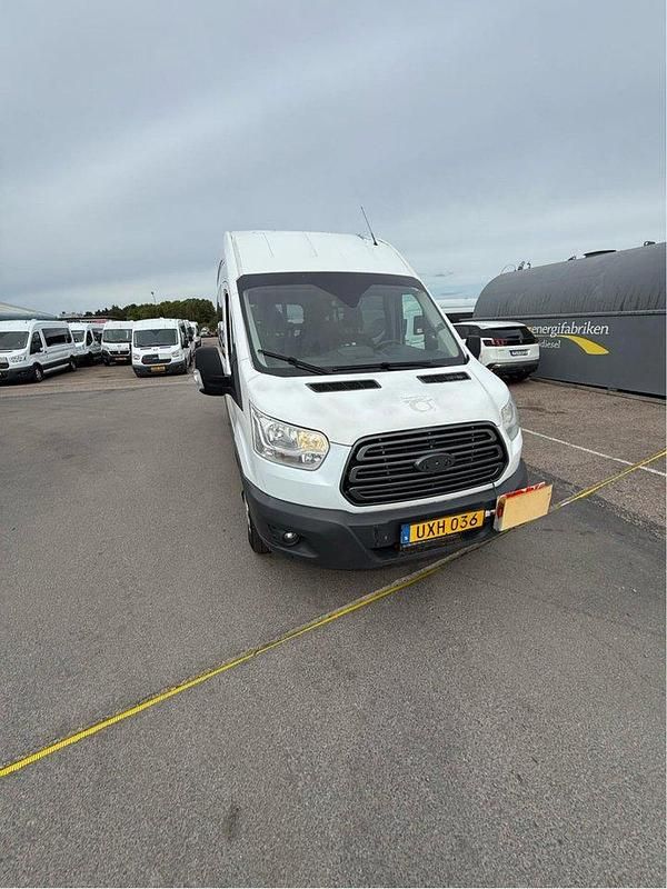 Grå Begagnad 2018 Ford Transit Minibuss | 95 000 kr - Bild 1/4