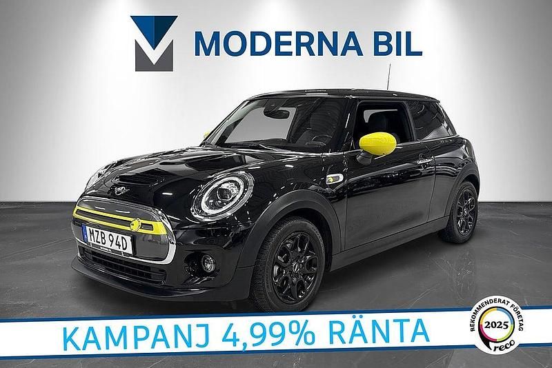 Svart Begagnad 2020 Mini Cooper SE Halvkombi | 184 900 kr (Marknadspris) - Bild 1/4