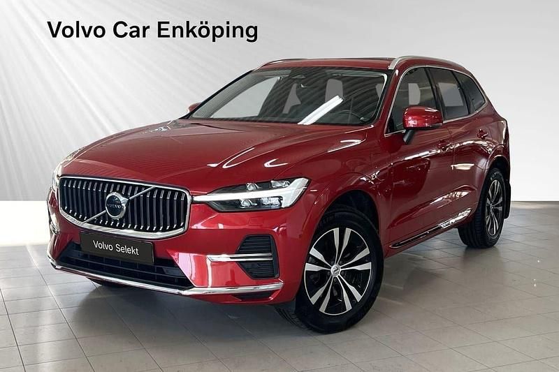 Röd Begagnad 2022 Volvo XC60 Core SUV | 389 900 kr (Marknadspris) - Bild 1/3