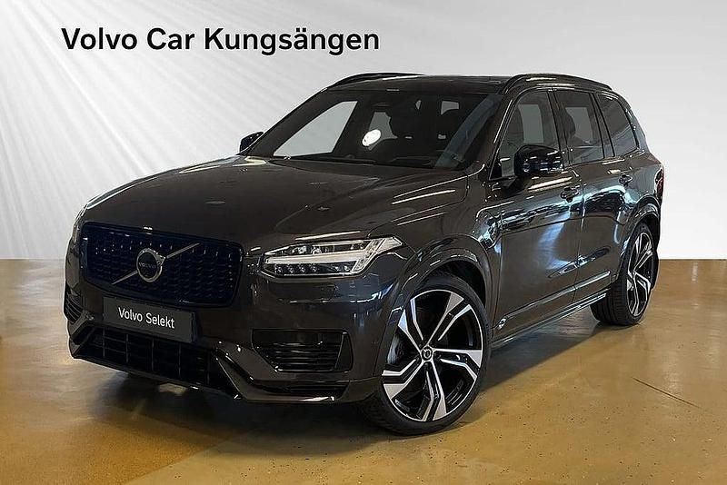Grå Begagnad 2023 Volvo XC90 Ultimate SUV | 699 900 kr (Marknadspris) - Bild 1/3
