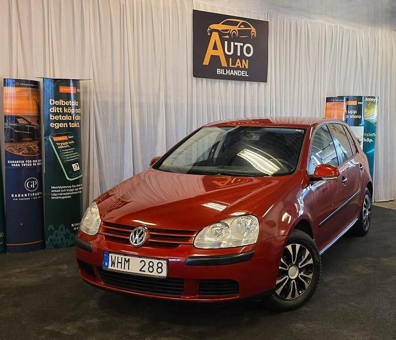 Röd Begagnad 2005 VW Golf IV Trendline | 25 900 kr (Marknadspris) - Bild 1/4