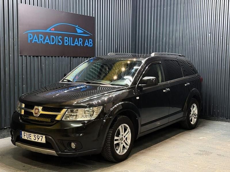 Svart Begagnad 2013 Fiat Freemont SUV | 64 900 kr (Marknadspris) - Bild 1/4