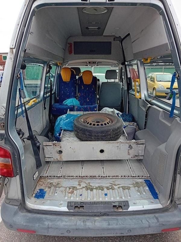 Silver Begagnad 2007 VW T5 Van | 29 000 kr (Dyr) - Bild 1/4
