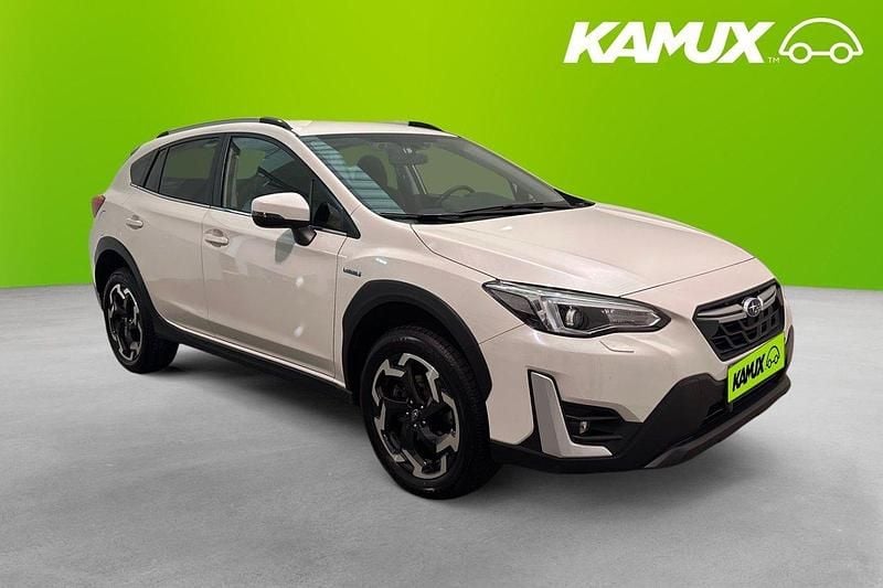 Vit Begagnad 2022 Subaru XV Active SUV | 289 800 kr (Marknadspris) - Bild 1/3