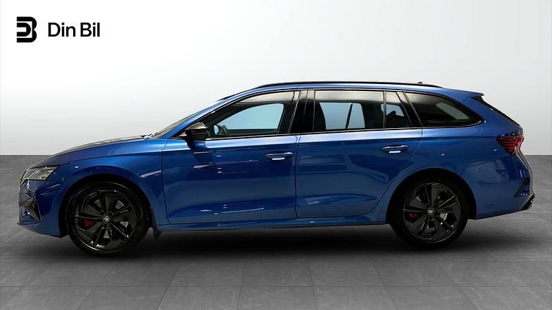 Begagnad Skoda Octavia RS 265 HK (194 kW) 2025 Blå Kombi