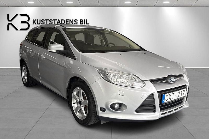 Grå Begagnad 2012 Ford Focus Trend Kombi | 59 900 kr (Marknadspris) - Bild 1/4