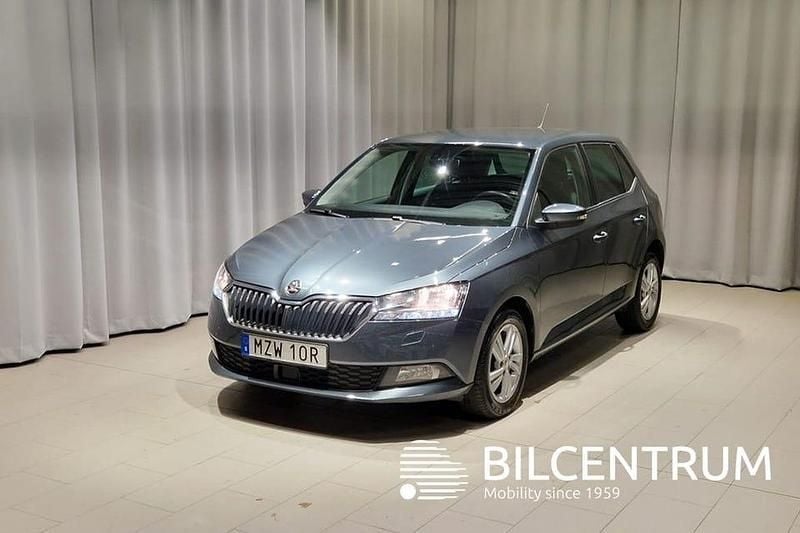 Grå Begagnad 2020 Skoda Fabia Style Halvkombi | 149 900 kr (Marknadspris) - Bild 1/4