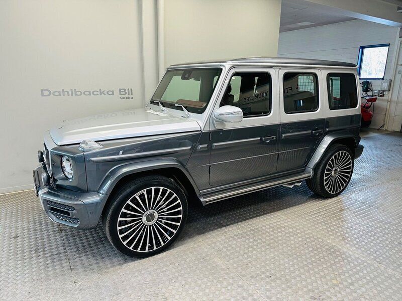 Grå Begagnad 2022 Mercedes G63 AMG AMG SUV | 2 495 000 kr - Bild 1/4