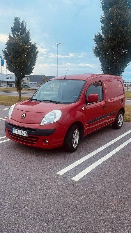 Röd Begagnad 2009 Renault Kangoo Minibuss | 34 000 kr (Marknadspris) - Bild 1/2