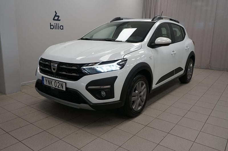 Vit Begagnad 2022 Dacia Sandero Comfort Halvkombi | 154 900 kr (Marknadspris) - Bild 1/3