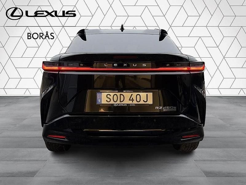 Begagnad Lexus RZ 450e Luxury Line 233 kW (317 HK) 2023 Svart SUV