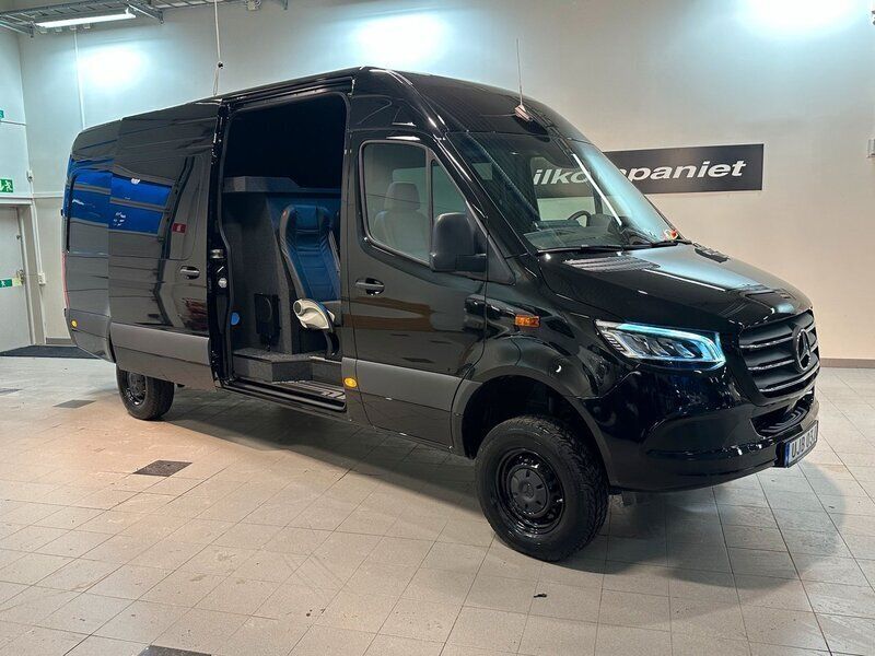 Svart Ny 2025 Mercedes Sprinter Van | 1 099 000 kr - Bild 1/4