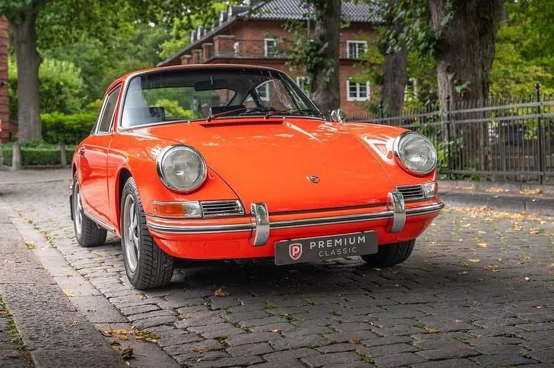 Begagnad Porsche 911 110 HK (80 kW) 1968 Orange