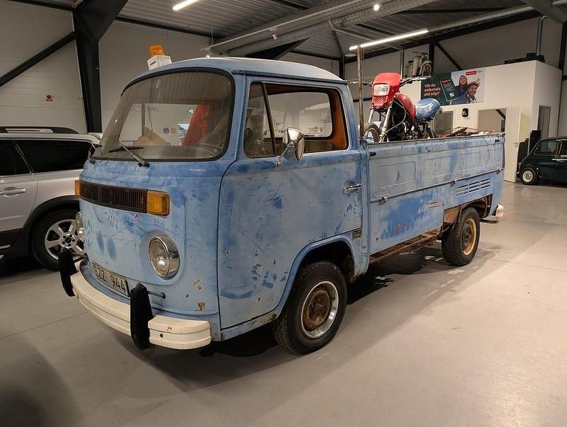 Begagnad VW T2 50 HK (36 kW) 1974 Blå Van