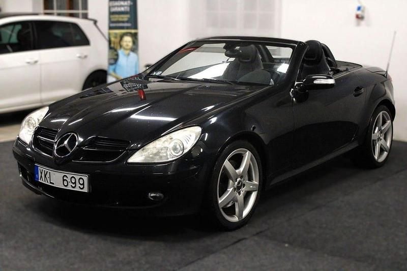 Svart Begagnad 2004 Mercedes SLK350 Cab | 129 900 kr (Marknadspris) - Bild 1/4