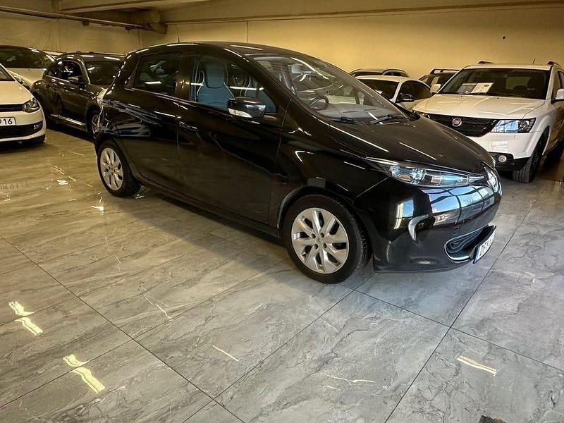 Begagnad Renault Zoe 64 kW (88 HK) 2014 Svart Halvkombi