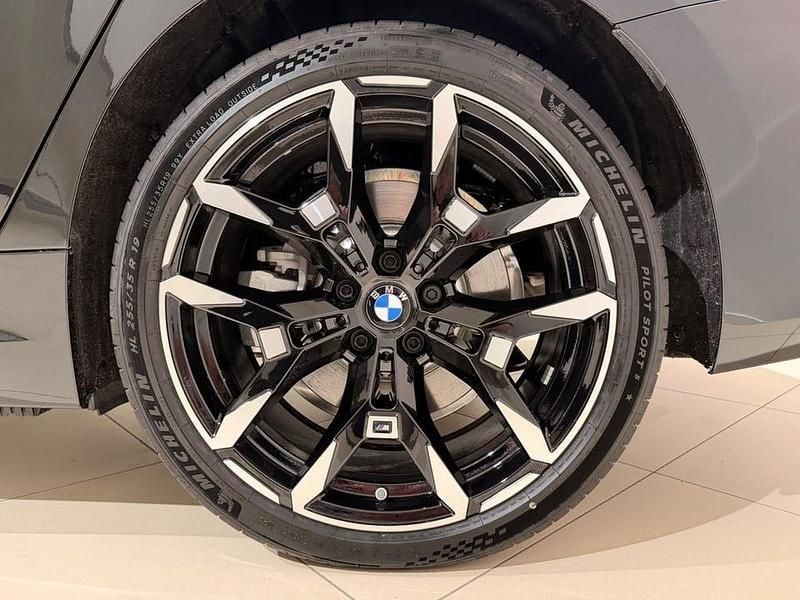 Ny BMW 330 M Sport 184 HK (135 kW) 2025 Safirsvart metallic Kombi