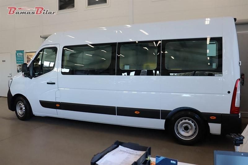 Begagnad Renault Master 146 HK (107 kW) 2024 Vit Minibuss