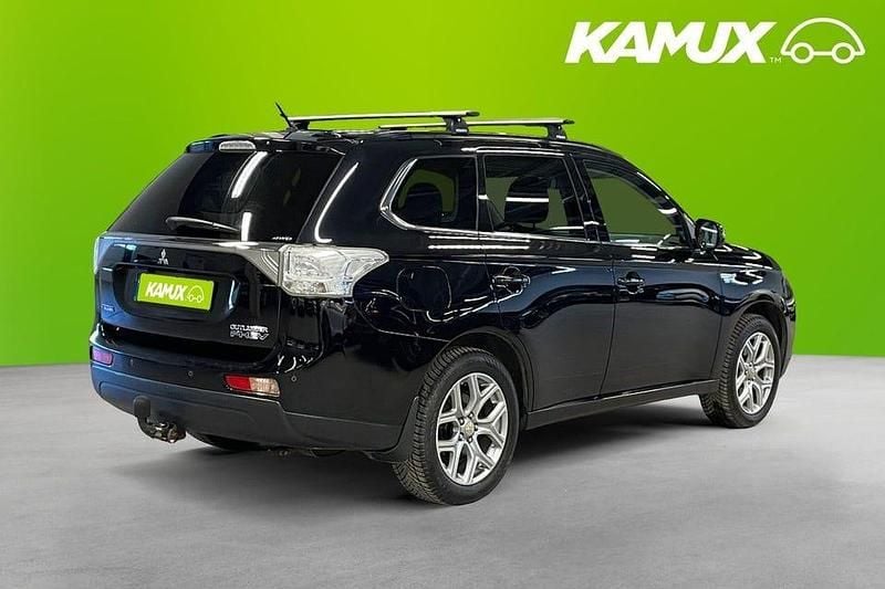 Begagnad Mitsubishi Outlander 203 HK (149 kW) 2014 Svart SUV