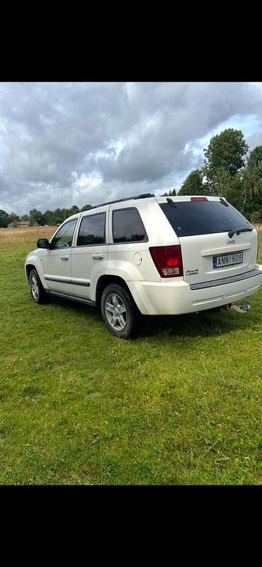 Vit Begagnad 2007 Jeep Grand Cherokee SUV | 32 000 kr - Bild 1/4
