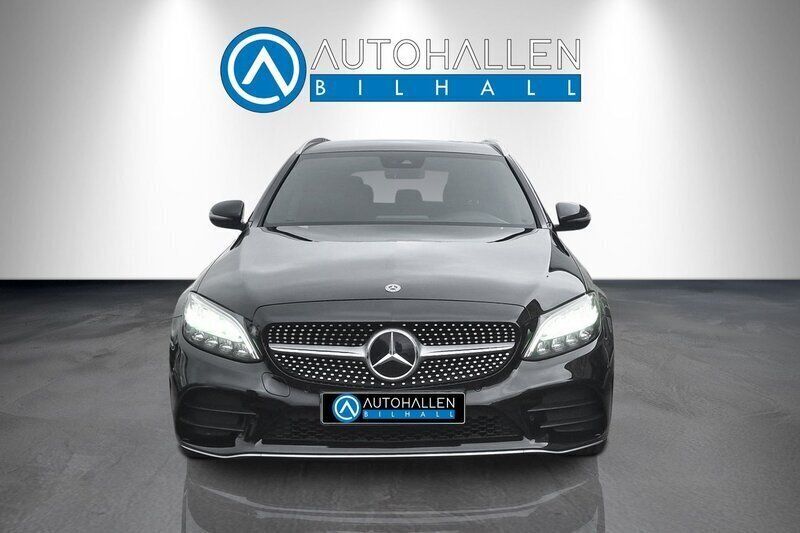 Svart Begagnad 2019 Mercedes C220 AMG line Kombi | 252 200 kr (Bra pris) - Bild 1/4