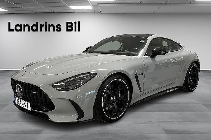 Grå Begagnad 2024 Mercedes AMG GT 63 AMG Sportkupé | 1 849 900 kr (Marknadspris) - Bild 1/4