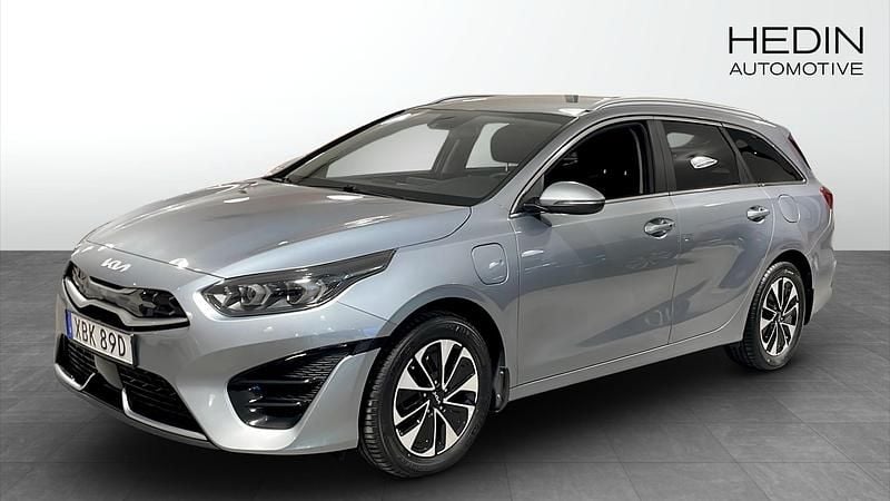 Begagnad 2022 Kia Ceed Halvkombi | 219 900 kr (Marknadspris) - Bild 1/4