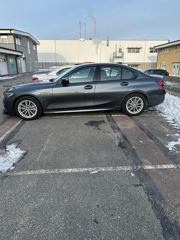 Begagnad BMW 330 292 HK (214 kW) 2020 Sedan
