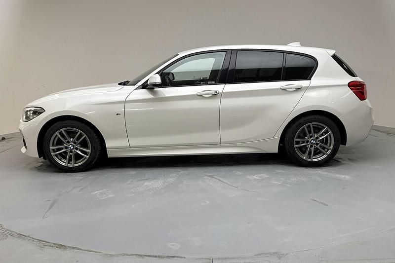 Begagnad BMW 118 M Sport 136 HK (100 kW) 2016 Vit Halvkombi