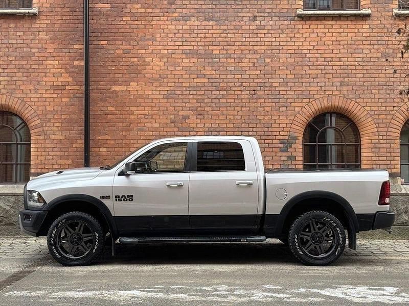 Begagnad Dodge Ram 394 HK (289 kW) 2016 Silver